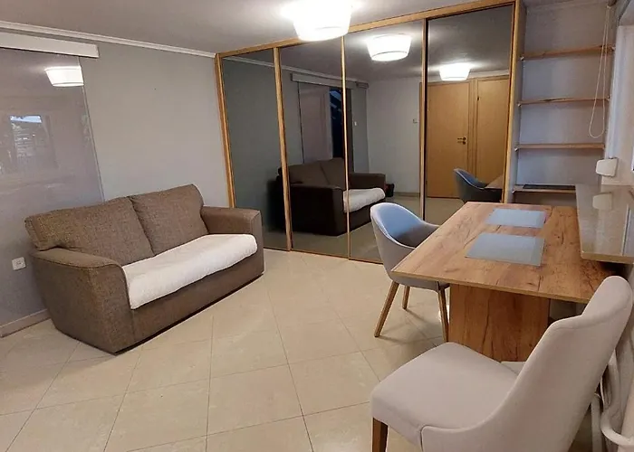 Spacious House ז'שוב